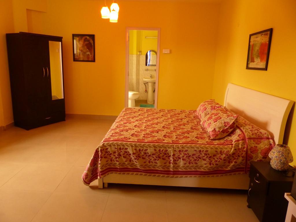 Mykonos Guest House And Spa Új-Delhi Kültér fotó